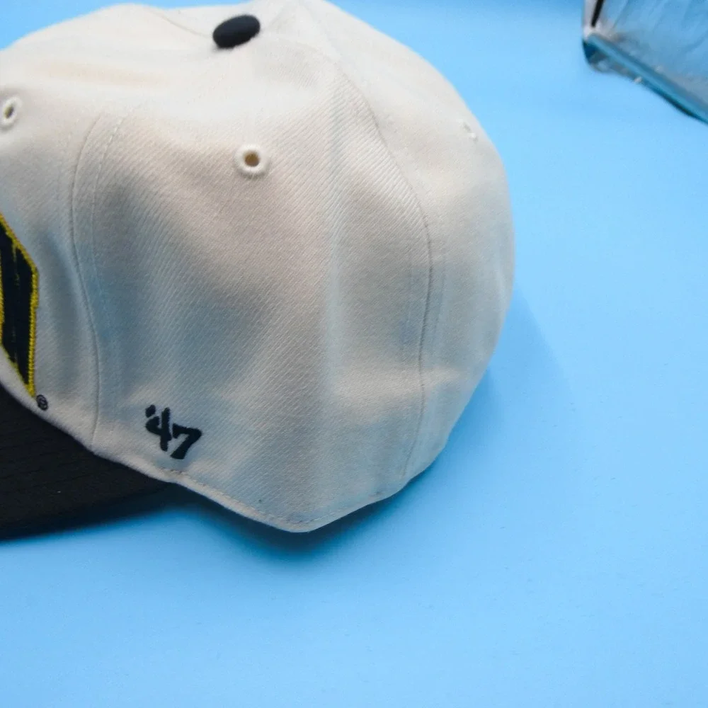 '47 Brand Hat Mens One Size‎ 47 Captain Michigan Wolverines Cream Navy Snapback